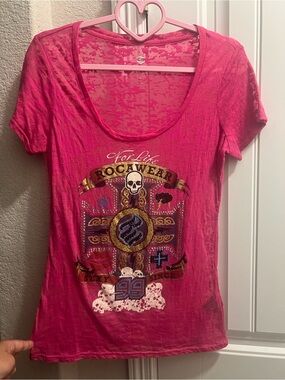 Rocawear Hot Pink Short Sleeve Graphic Tee with Crest Print